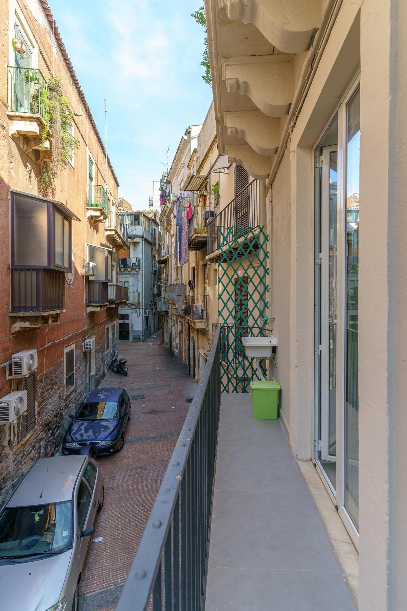 Апартаменты Casa Ancora Townhouse Катания Экстерьер фото